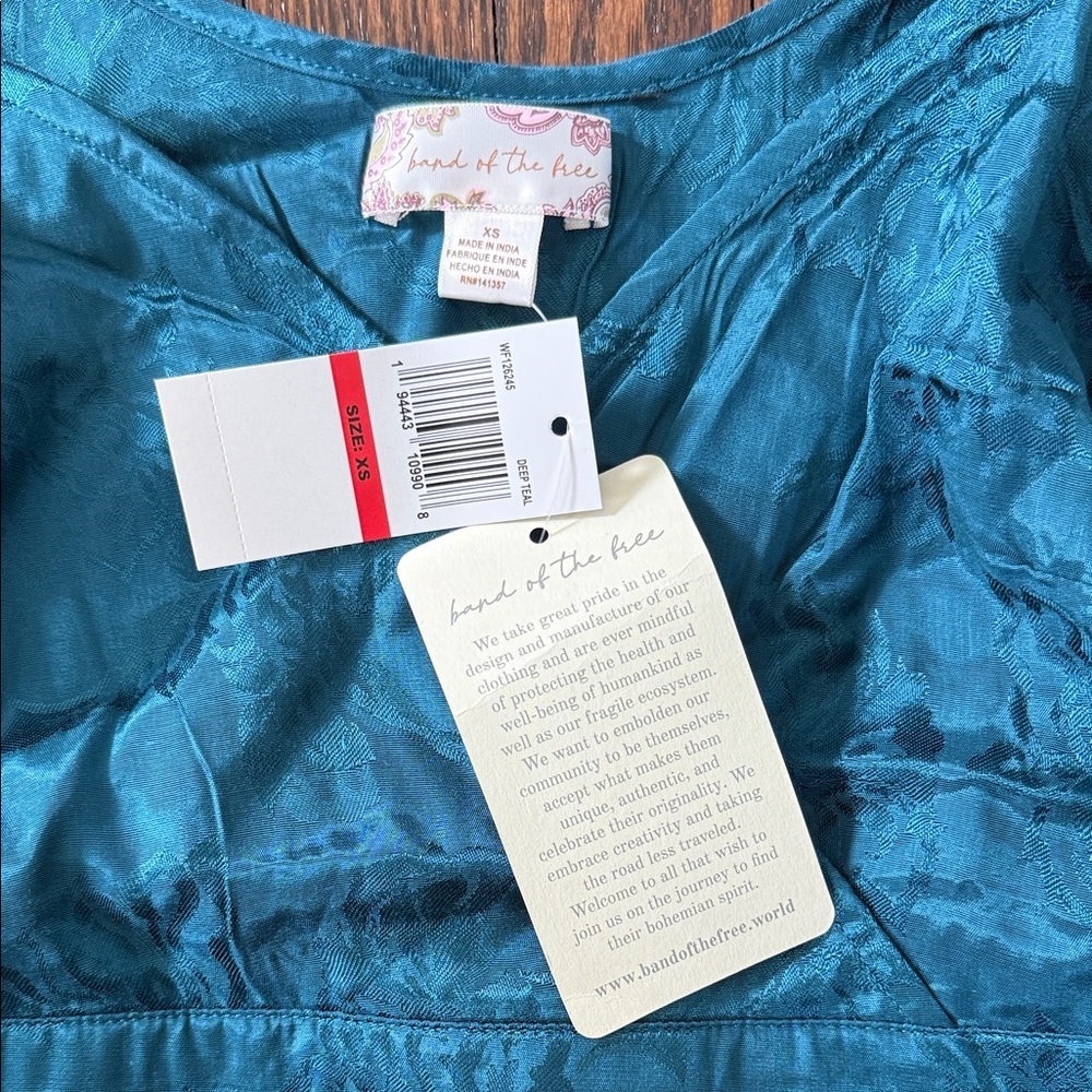 Free People Emerald Satin Wrap Crop Top Balloon Sleeve NWT XS - Picture 3 of 15